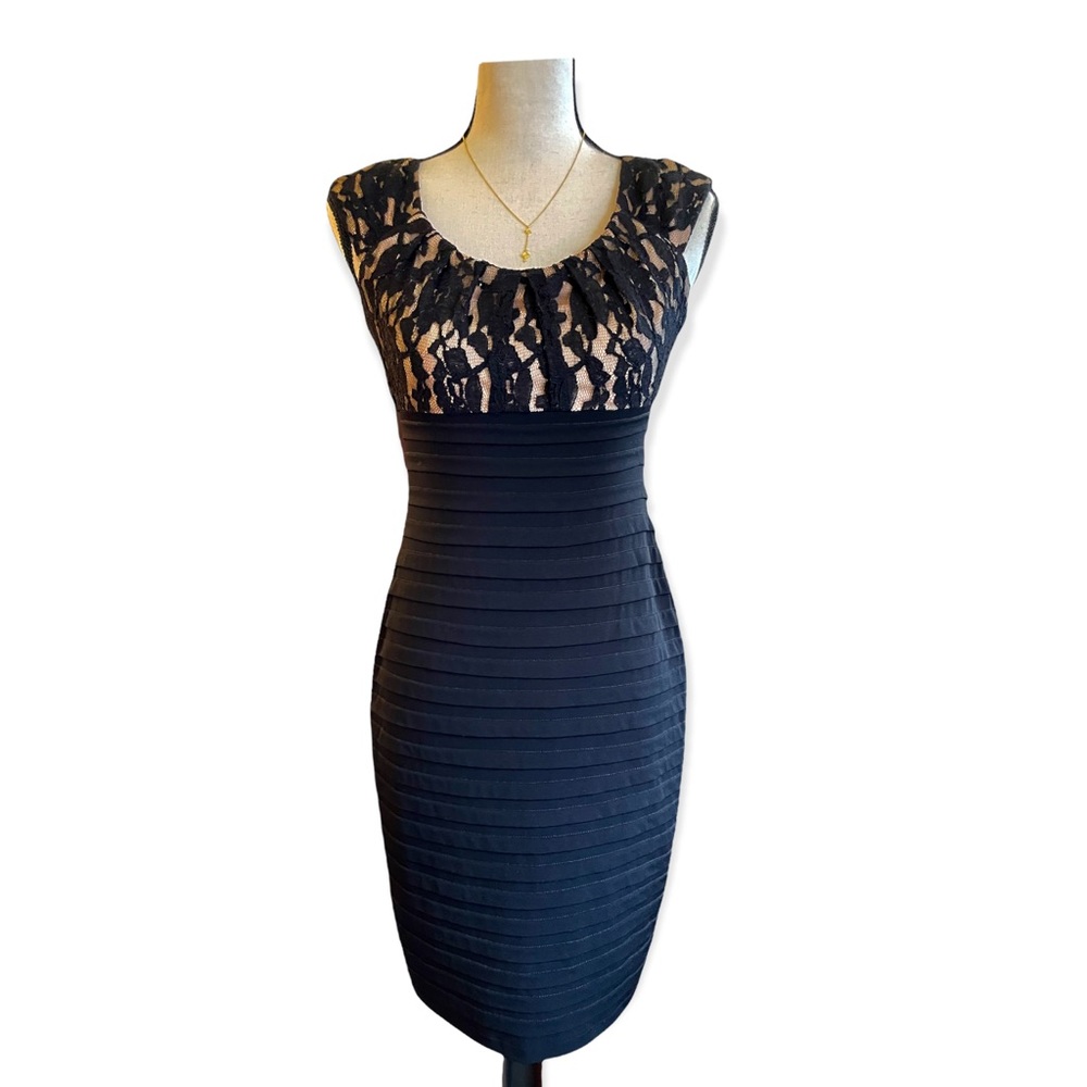 London Times lace bodycon dress. Size 4